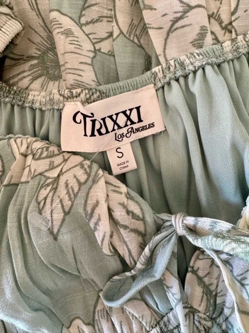 NWT Trixxi puff sleeve midi milkmaid dress S (junior’s) - Picture 11 of 15